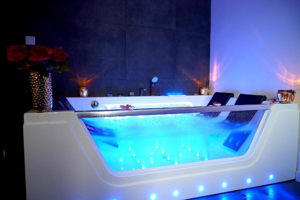 Relax Jacuzzi Apartment Kraków Eksteriør billede